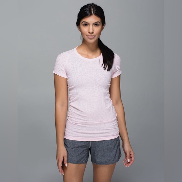 Lululemon Run Swiftly Tech Short Sleeve Crew size 8 - Picture 1 of 16